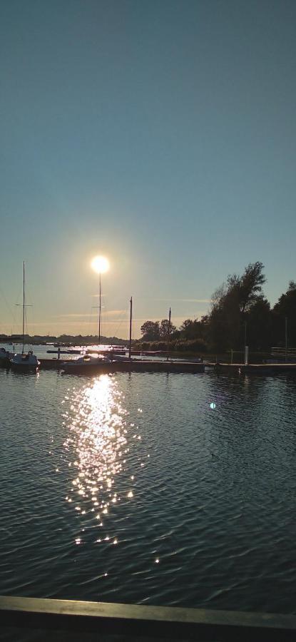 Houseboat Arka 1, Rower Wodny, Wifi Apartment *
