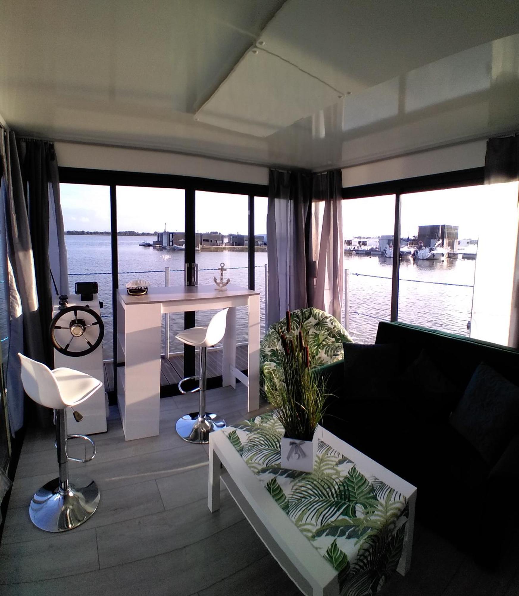 Houseboat Arka 1, Rower Wodny, Wifi Apartment